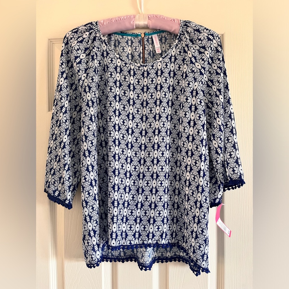 NWT Xhilaration Blouse Women’s Medium